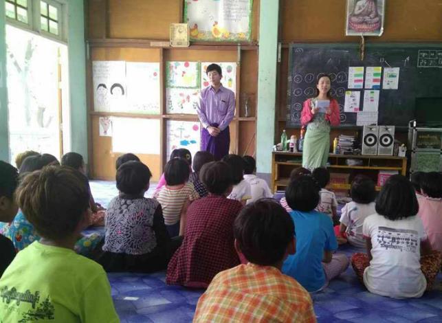 佐迪噶永寺庙学校的“中华文化课”