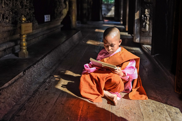 佛教的国度-值得你一看的沙弥图片集