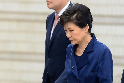 韩媒：朴槿惠或于23日出庭受审 系被捕后首次公开露面