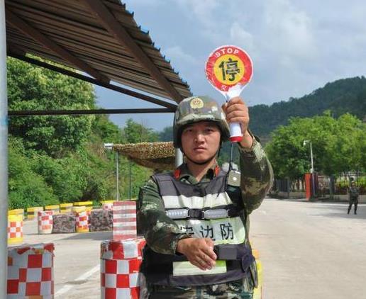 中缅边境边防武警揭秘缉毒“神器” 名字都超吓人！图