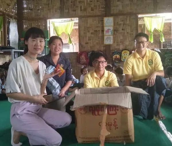 中国志愿者教师的“义举义动”