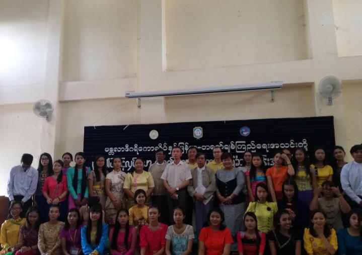 王宗颖总领事参加曼德拉学院第二届汉语班结业典礼