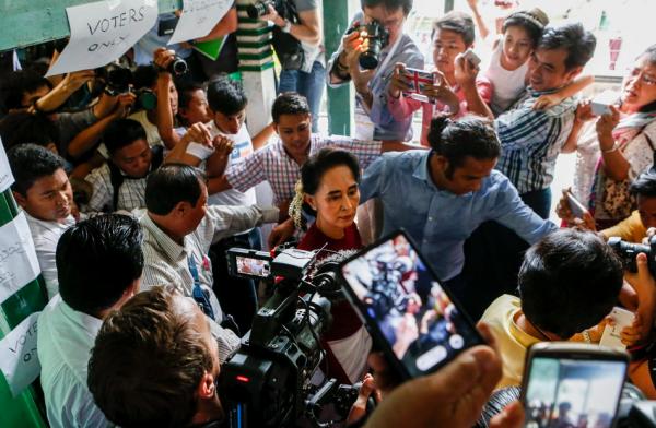 民粹主义视角下的缅甸民主转型（上）:理论及概览