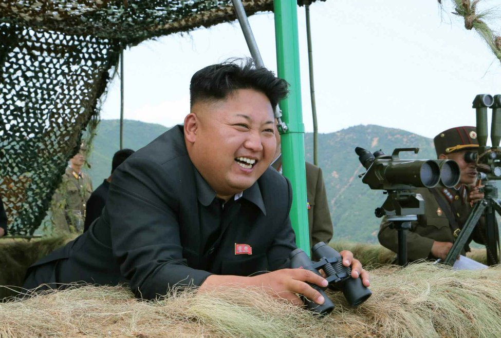 金正恩视察朝鲜战略军司令部 必须时刻保持发射状态