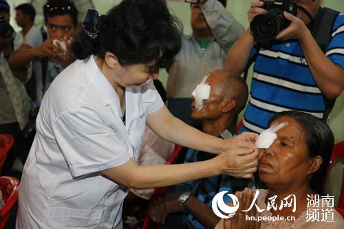 “湄公河光明行”复明仪式在缅甸举行 200名患者重获光明