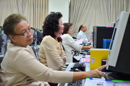 泰国老龄化严重 未来延迟退休政策将出台