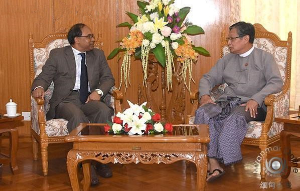 国家顾问办公室部部长觉丁遂与孟加拉驻缅甸大使拉赫曼会谈