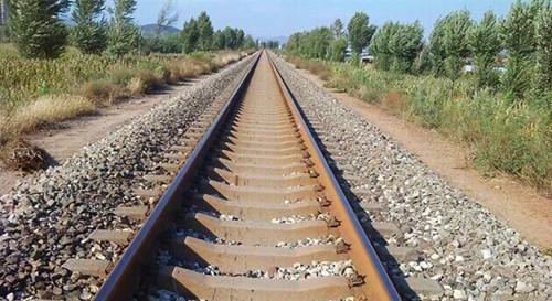 专访泰国交通部长：泰中铁路最晚11月开工