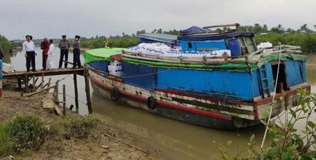 红十字发送救援物资引发暴乱 多名警员受伤