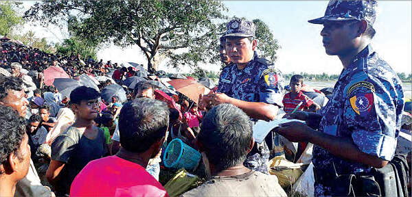 向要求出国的孟加拉族裔民众所说的一番话