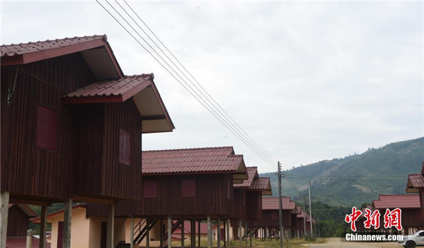 老挝南欧江移民搬迁出的幸福