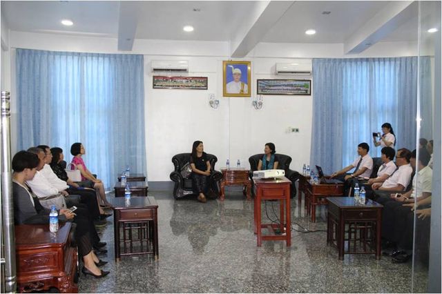 昆明市侨联侨务访问代表团到访云华师范学院