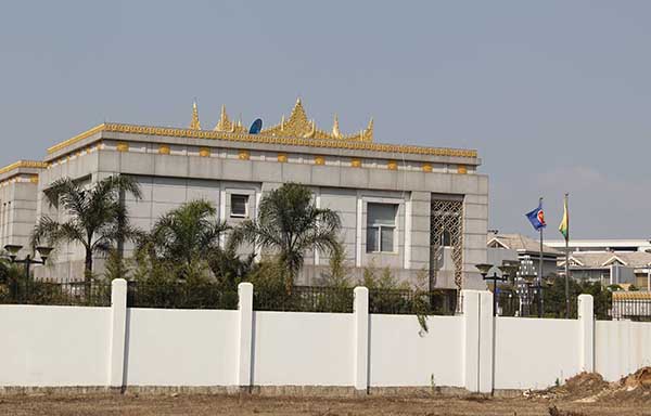 缅甸使领馆放假通知