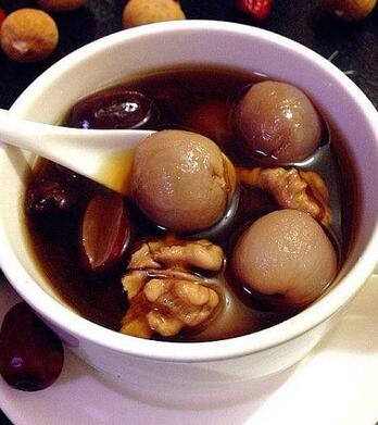 畏寒怕冷 阳虚体质多喝核桃红枣茶