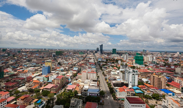 柬埔寨掀“学中文”热潮：会说中国话收入都提高了