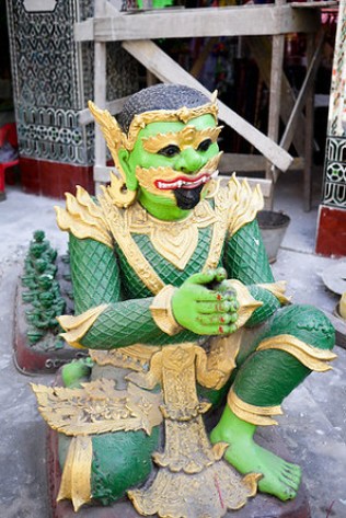 凶神恶煞（丘文）