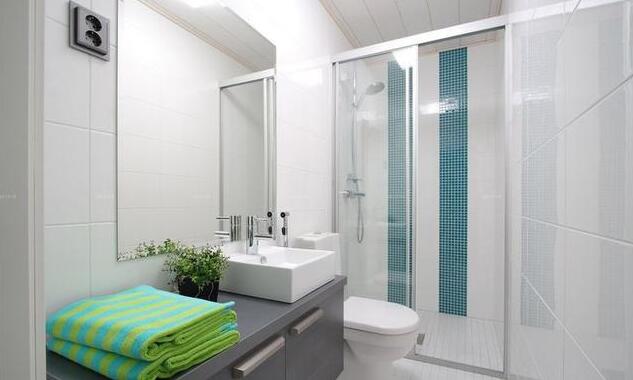 浴室玻璃门难清洗怎么办？教你4个小妙招