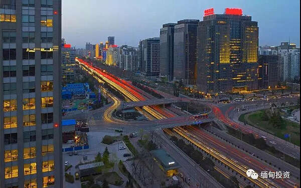 缅甸记者称赞北京公交人性化服务