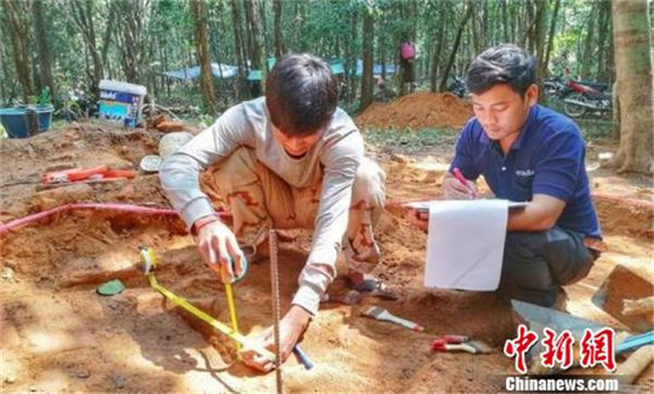 柬埔寨“荔枝山”发现阇耶跋摩二世故宫遗址