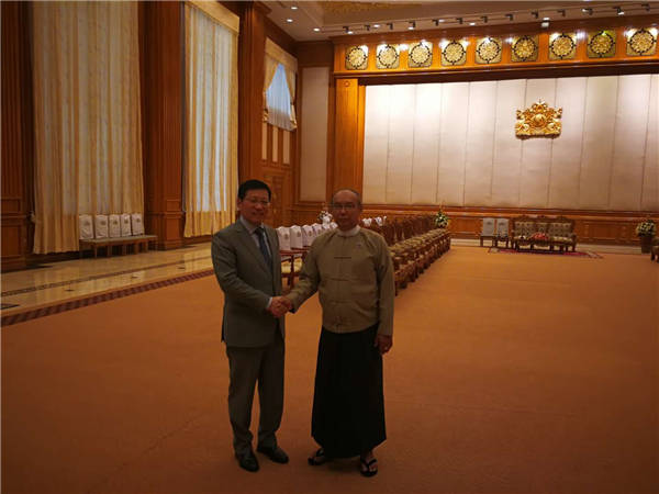 洪亮大使会见缅甸联邦议会民族院议长曼温楷丹