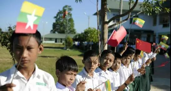 民相亲，“胞波”情谊更深厚