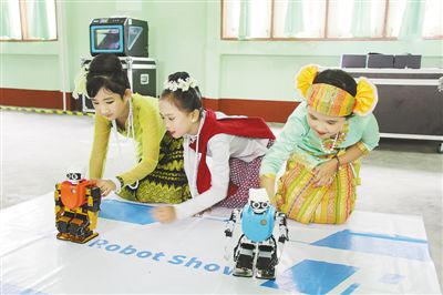 中国流动科技馆走进缅甸（第一现场）