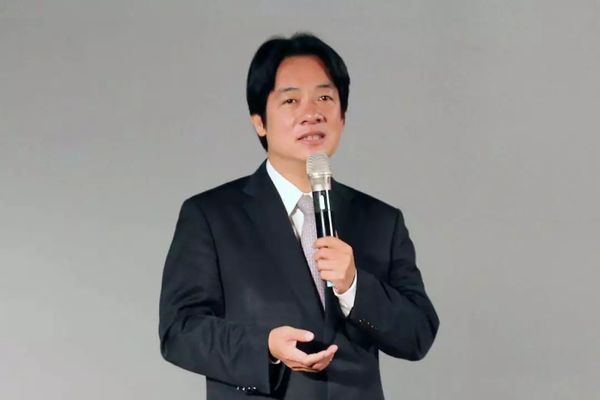 刘和平：解放军军舰绕台 震慑“台独”分子 回击美国挑衅