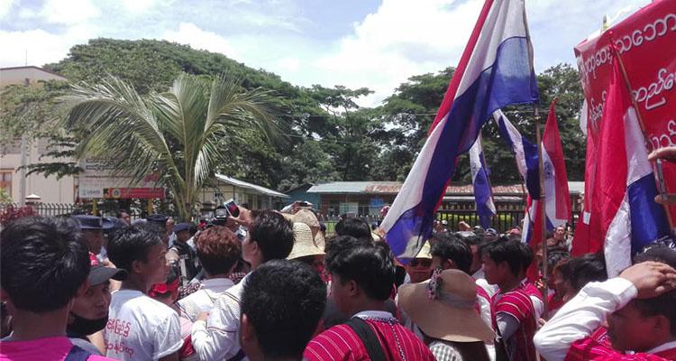 昂山将军的铜像所掀起的风波