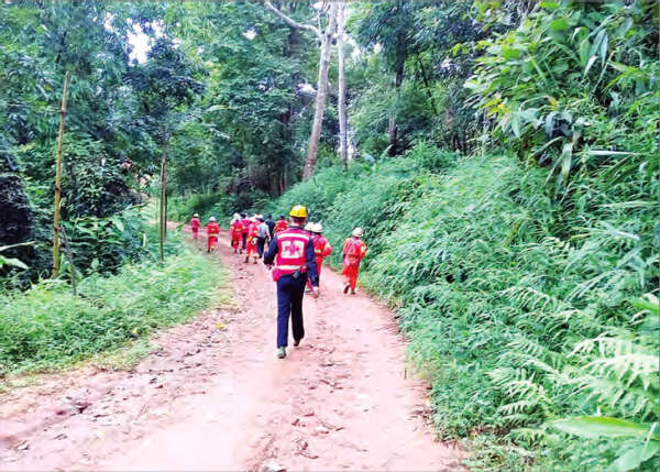 缅甸方面帮忙救援被困的泰国青少年