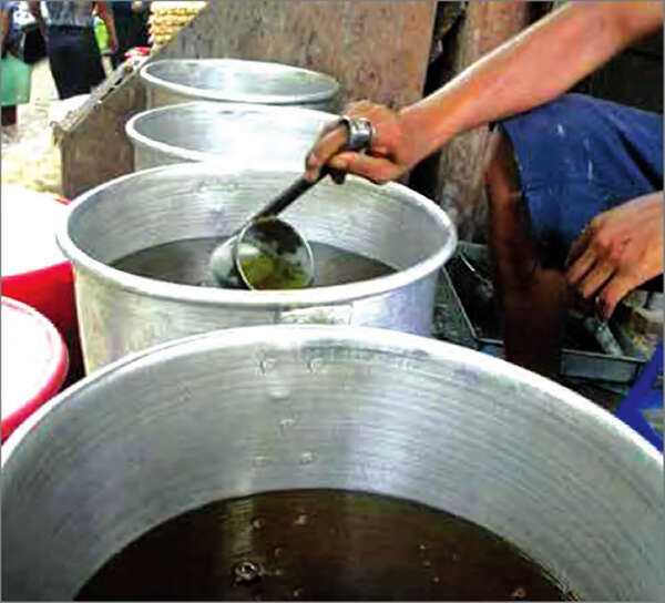 为取信于消费者将对纯正的花生油颁发FDA证书