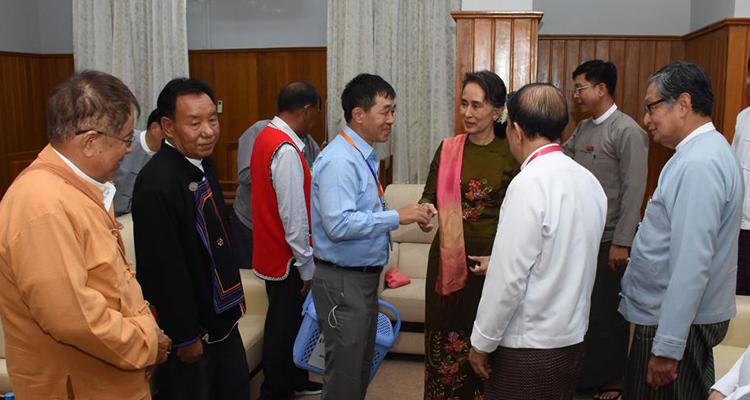 杜昂山素季会见北方联盟七组织