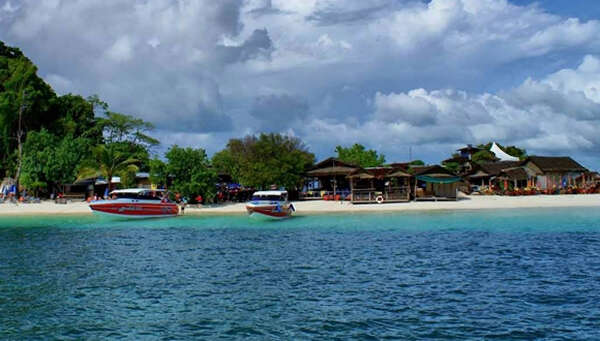 普吉岛沉船事故之后 泰旅游业者呼吁免签证费吸引中国游客