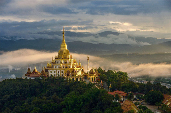 缅甸腊戍民族文化考察团到德宏考察交流