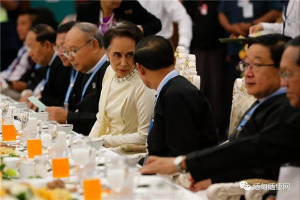 中期报告：缅甸经济停滞不前