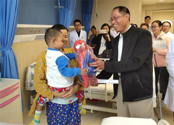 中华慈善总会救助10名缅甸先心病儿童