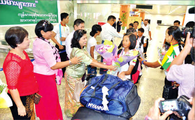 缅甸少年帆船队满载金银而归