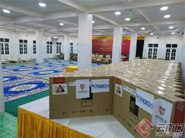云南省民促会在缅甸仰光举行“一寺庙一电视”项目捐赠仪式
