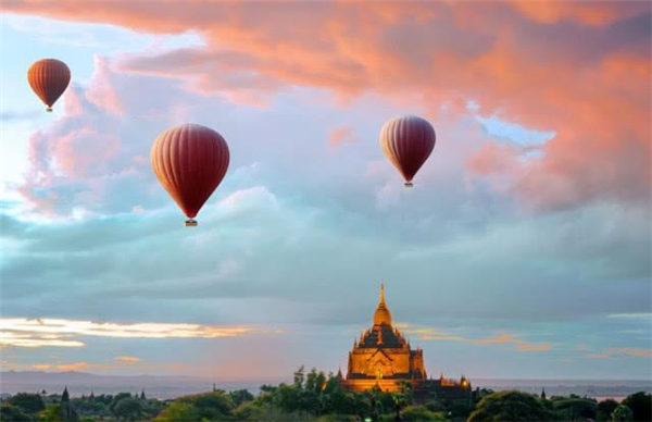中缅边境：大量缅甸人开汽车来中国，看看他们都是开什么车？