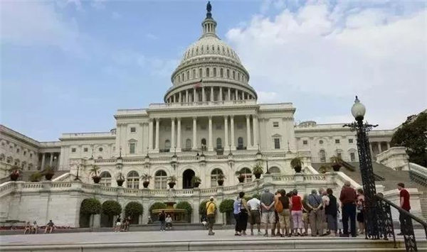 马上放人！美国众议院刚刚通过协议，就遭到全世界一片骂声