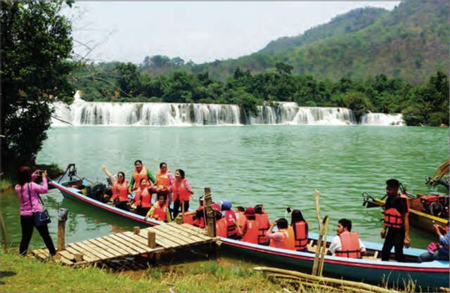 掸邦南部的一个新旅游景点——哈巴瀑布