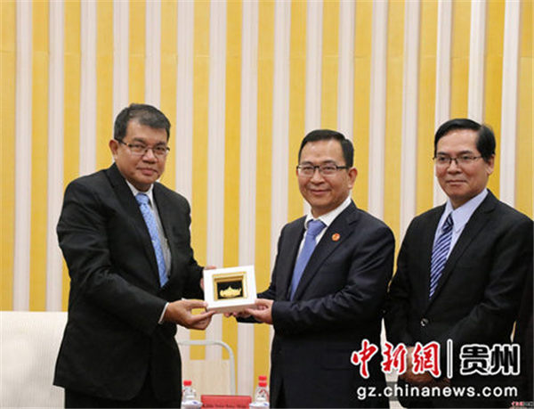 缅甸大学校长访华团访问贵州民族大学