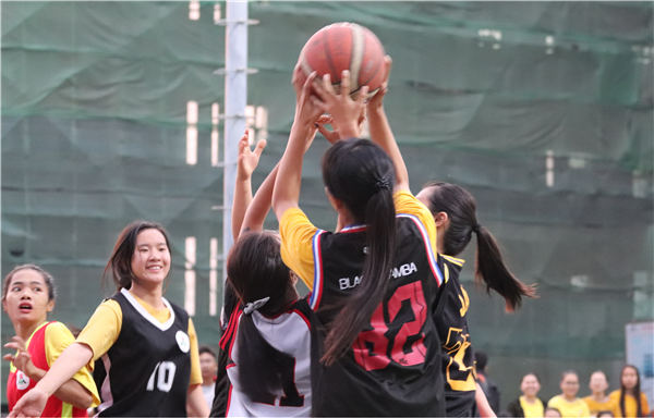 云华师范学院师范部举行篮球友谊赛
