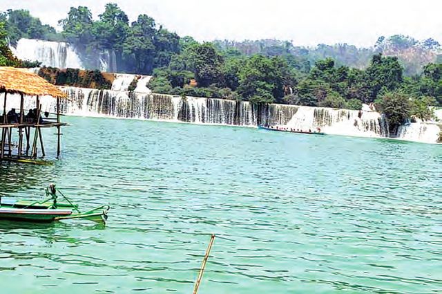 掸邦南部的哈巴瀑布