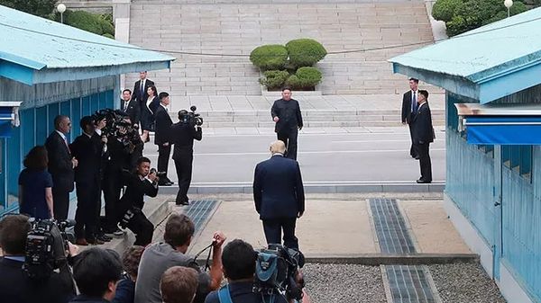 朝鲜电视台播出“特金会”纪录片 曝光多处美媒未拍细节