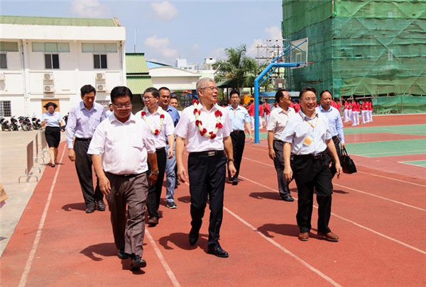 中国华侨大学代表团一行访问云华师范学院