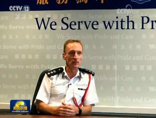 让乱港分子闻风丧胆的英籍阿Sir上《新闻联播》了，他说香港是我的家