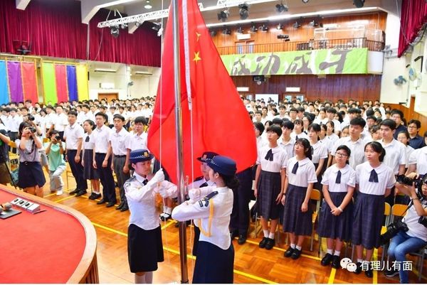 是时候扒一扒香港教育的幕后“黑手”了！
