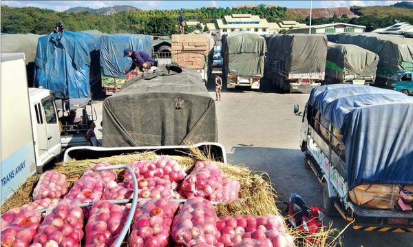 缅甸一些出口货虽遭中国禁运两国边贸还是正常运转