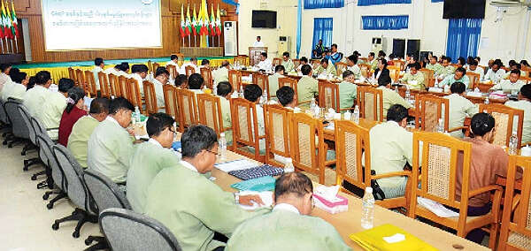 采用良好的水生物饲养方法发展鱼虾养殖工作