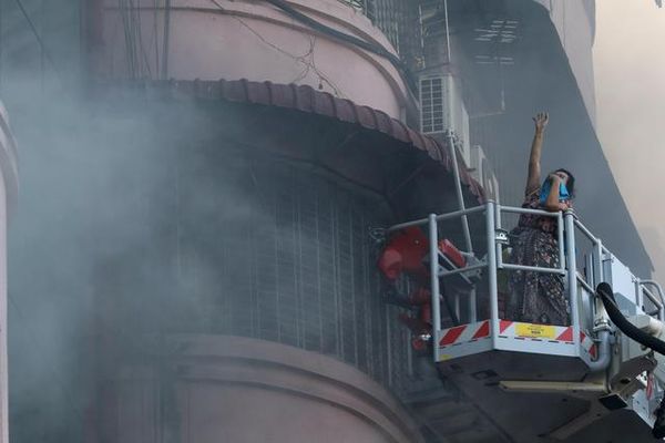 缅甸仰光一市场发生火灾